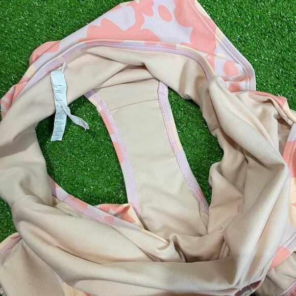 Cupshe Womens L Floral Swimsuit Bathing Vacation‎ Resortwear One-Piece NWOT - Picture 4 of 4